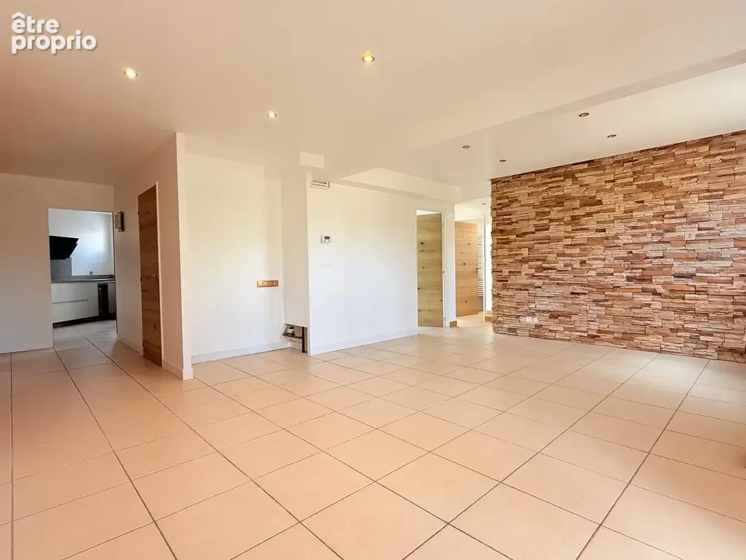 Metz Grange-aux-Bois   Appartement 81 m2, 3 chambres avec garage et parkings - photo 5
