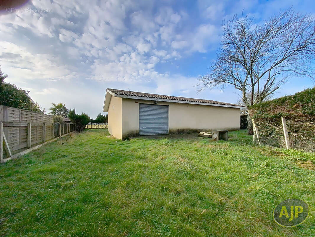 Maison à CUSSAC-FORT-MEDOC