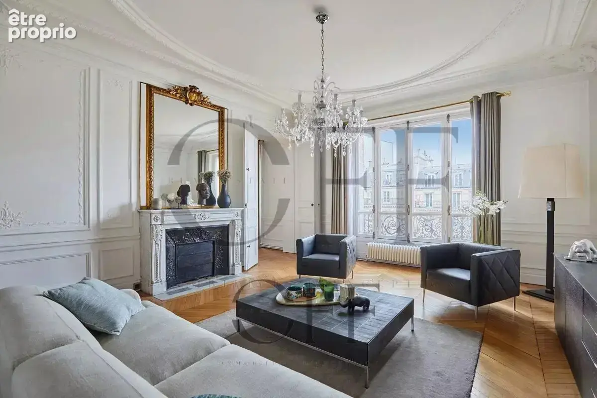 PARIS 8ᵉ – PLACE DES TERNES – Appartement Haussmannien d'exception – 180 m² - photo 6
