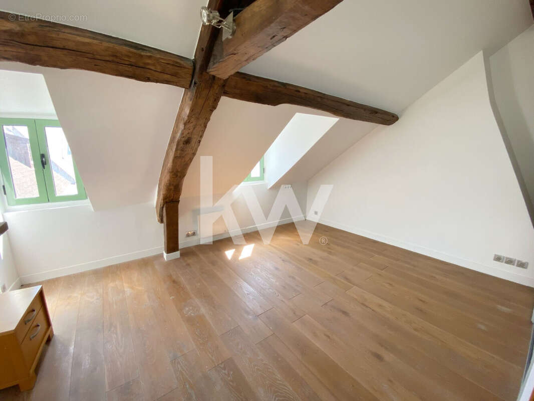 Appartement à PARIS-3E