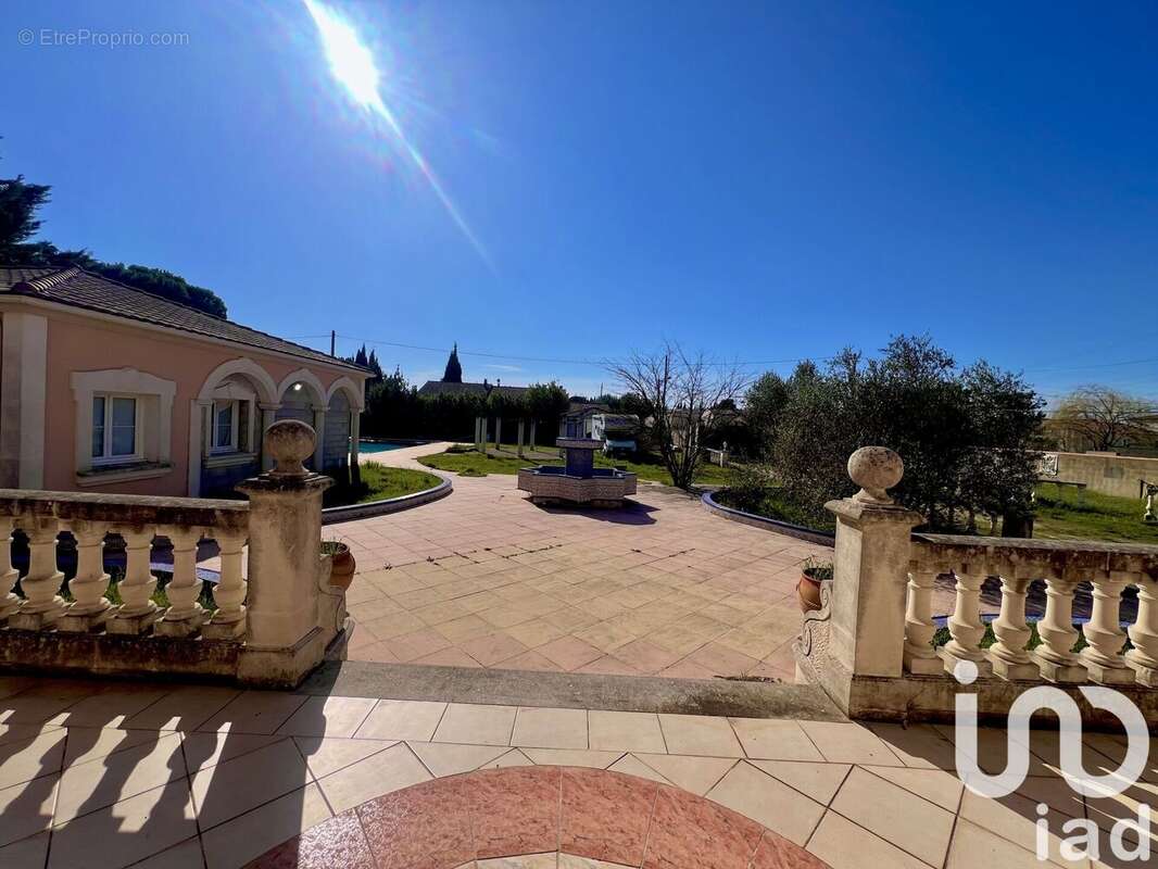 Photo 2 - Maison à ROCHEFORT-DU-GARD