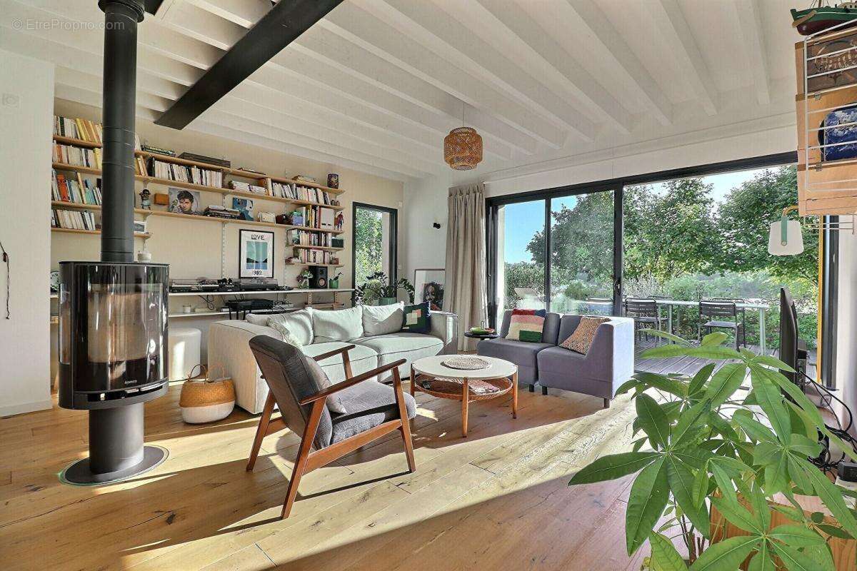 Maison à LES PONTS-DE-CE