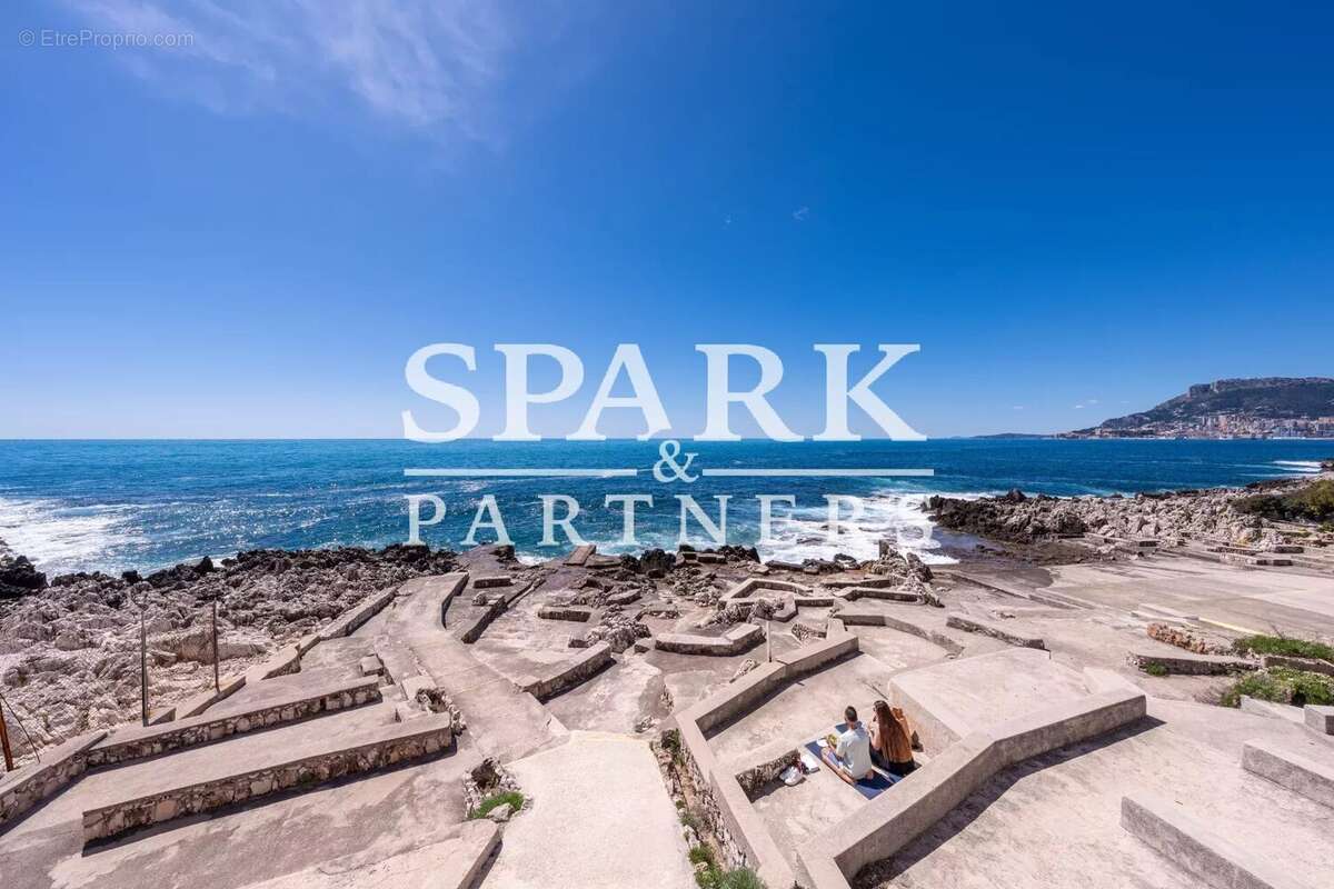 Appartement à ROQUEBRUNE-CAP-MARTIN