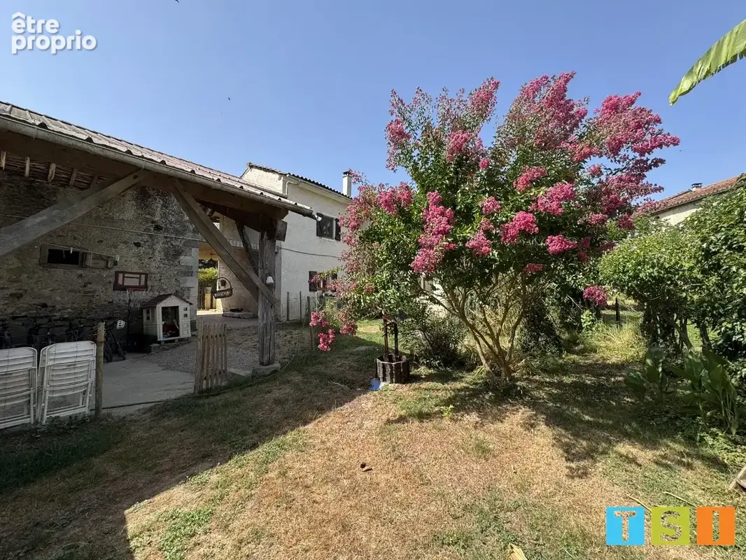 Commingeoise 120m² T5 sur une parcelle de 719 m² avec dépendance - photo 2