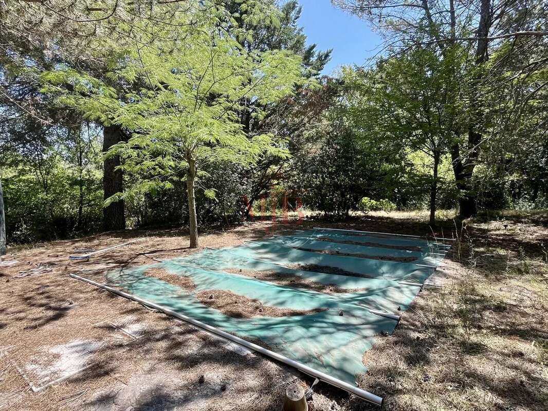 Le Puy-Sainte-Réparade – Maison familiale de 142 m² sur 6 000 m² de terrain boisé avec piscine - photo 17