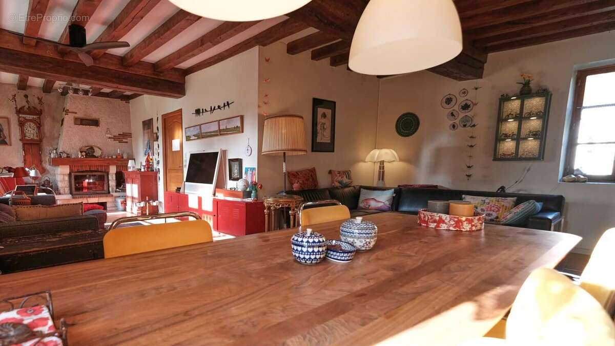 Maison à CHAMPALLEMENT