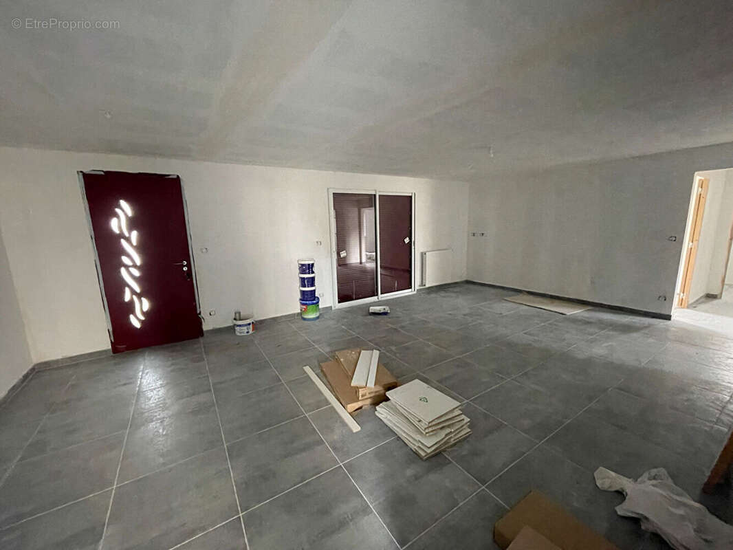 Maison à COULANGES-LES-NEVERS