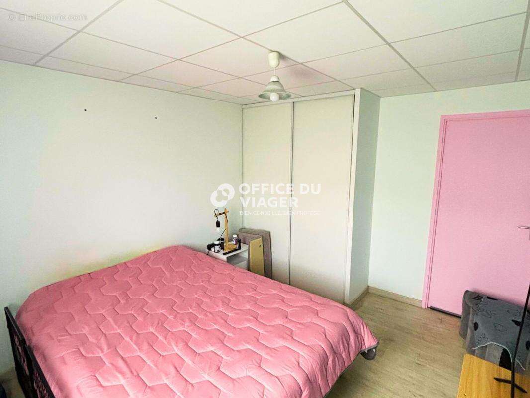 Appartement à GRAND-CHARMONT