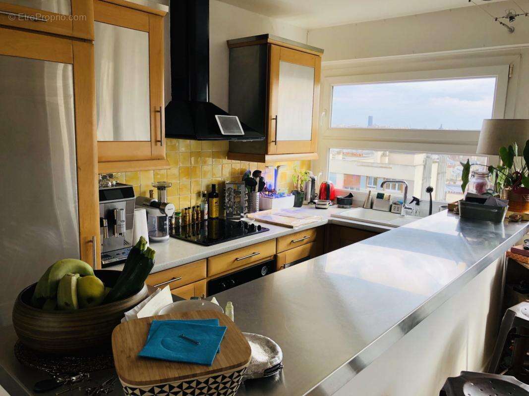 Appartement à PARIS-17E