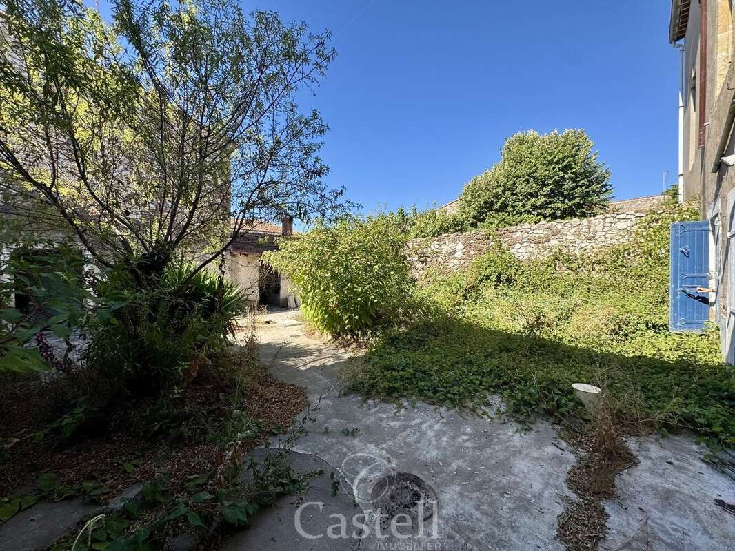 ***maison de caractère avec jardin et remise  fort potentiel au cur de pomérols*** - photo 2
