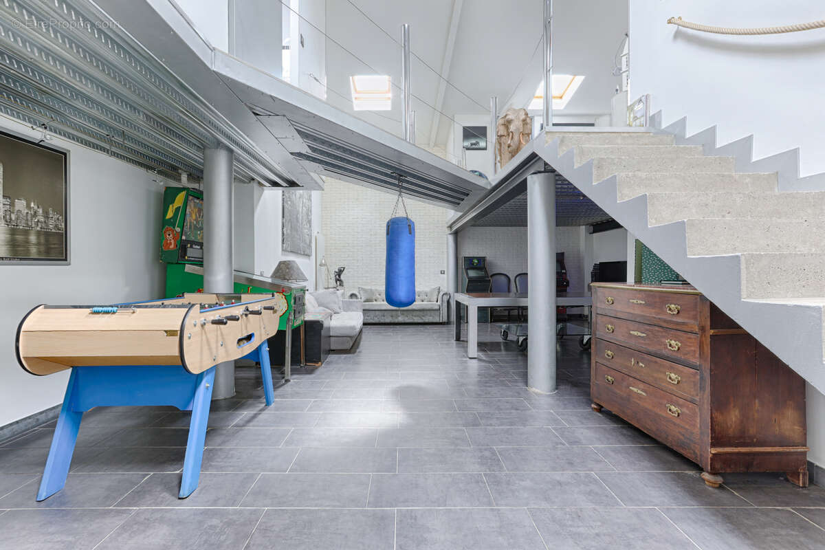 Autre à ASNIERES-SUR-SEINE