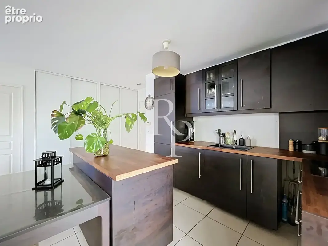 Appartement T2 de 49 m2 avec véranda et stationnement privatif   Hyper-centre - photo 2