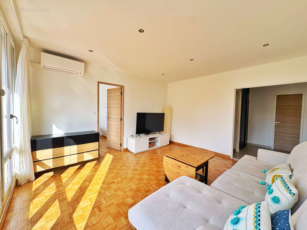 Appartement à LA MULATIERE