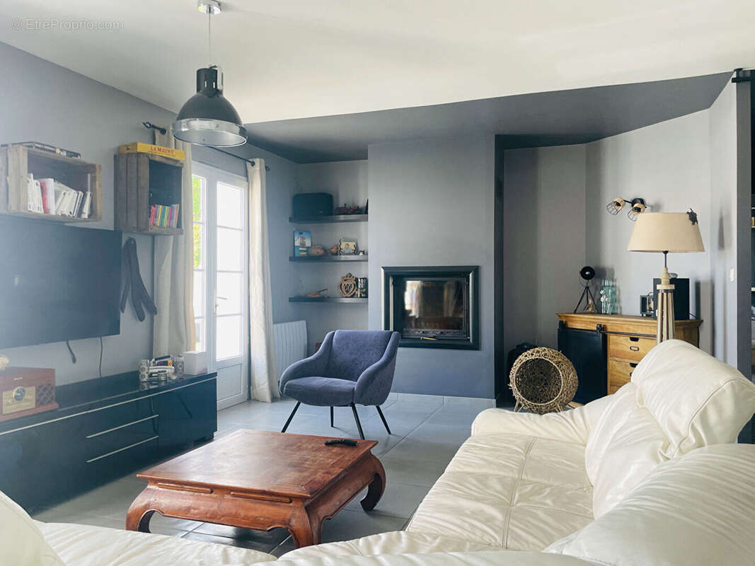 Maison à COMMEQUIERS