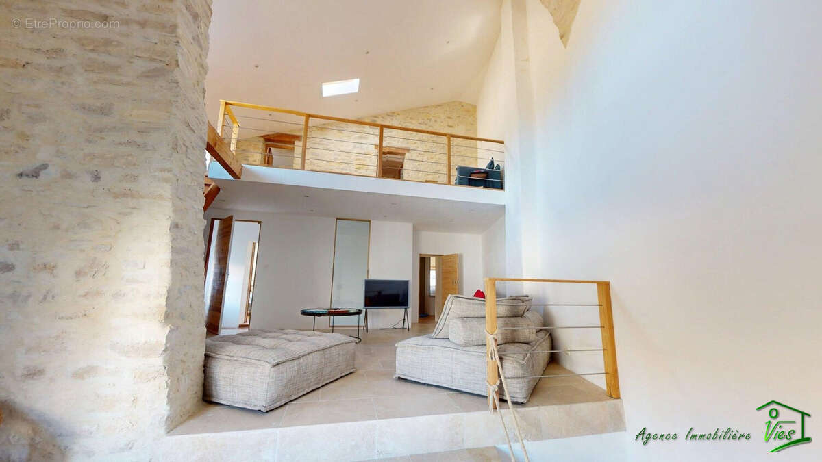 Maison à SAINT-HIPPOLYTE-DE-CATON