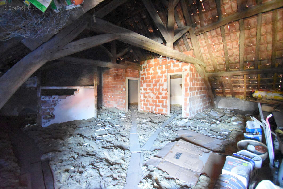 Maison à VILLENEUVE-SUR-ALLIER