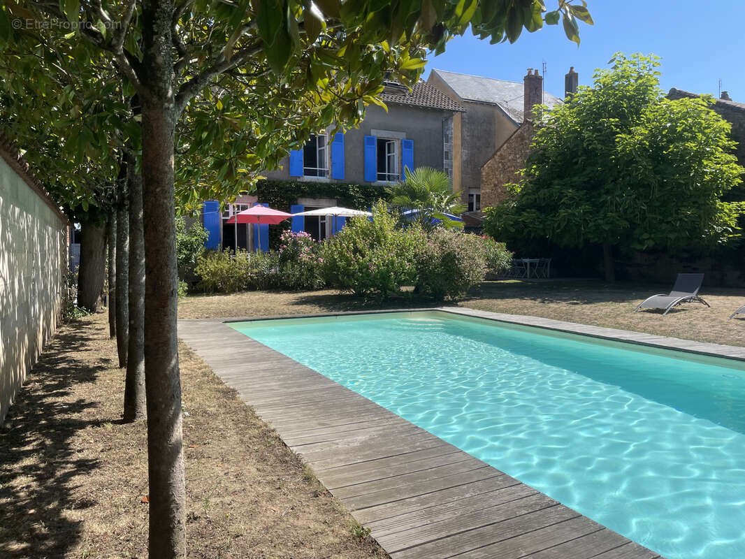 Maison à BELLAC