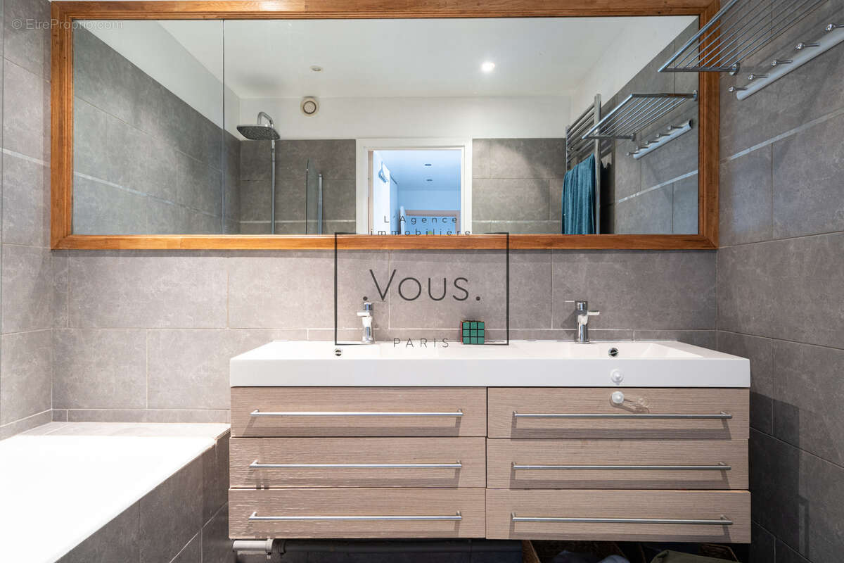 Appartement à PARIS-15E