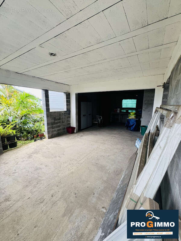 Maison 98 m² à Petite-Ile  - photo 8