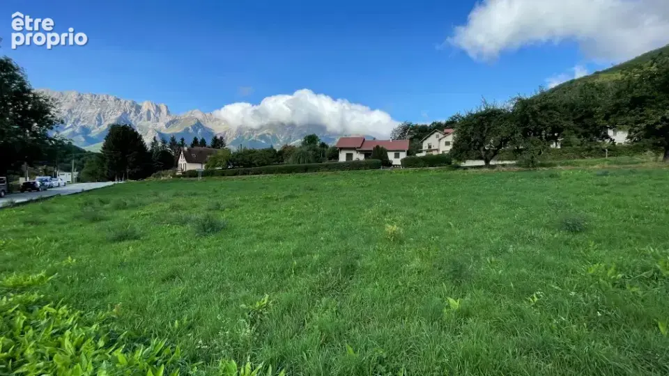 Terrain à SAINT-FIRMIN