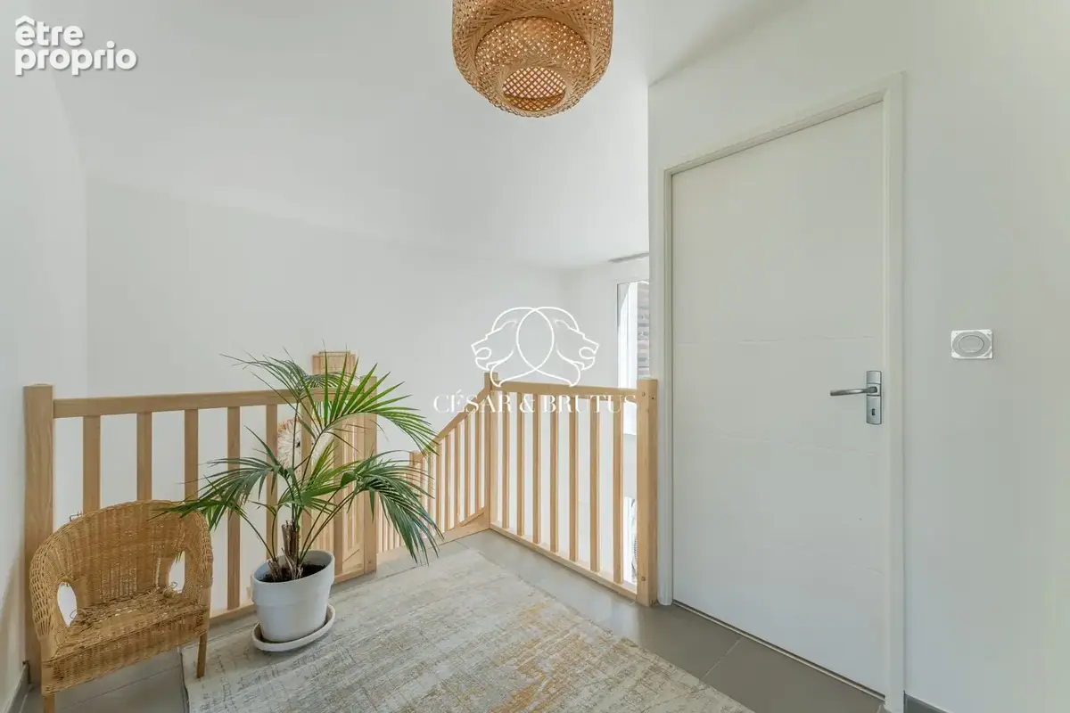 Maison 120 m² à Ecully  - photo 8