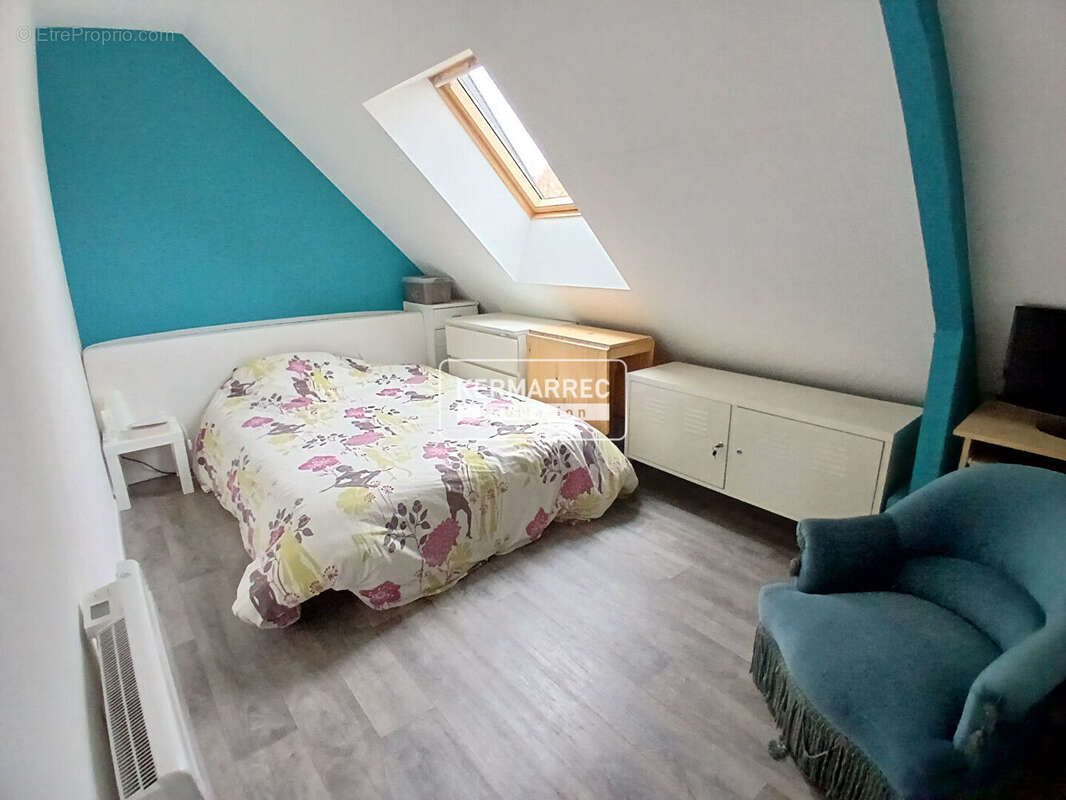 Maison à LA CHAPELLE-DES-FOUGERETZ