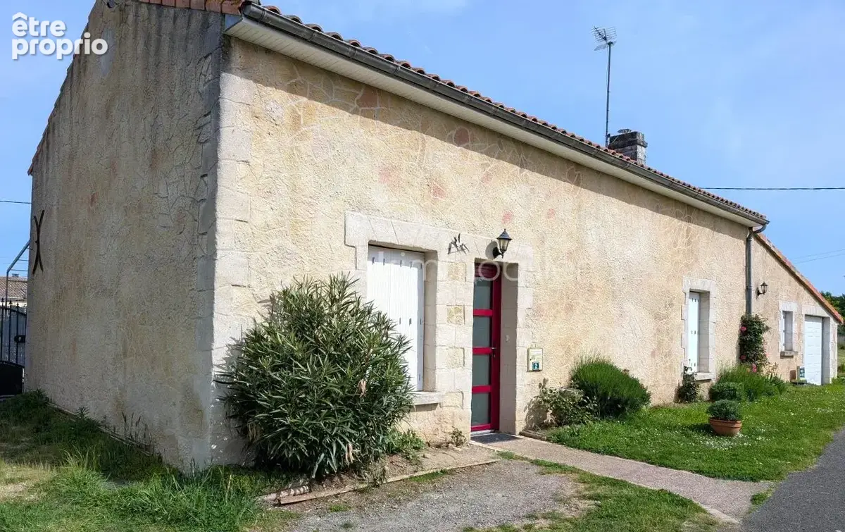 Maison à SAINT-GENEST-D'AMBIERE