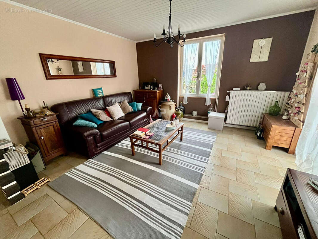 Maison Vaureal 6 pièce(s) 109.92 m2 - photo 3