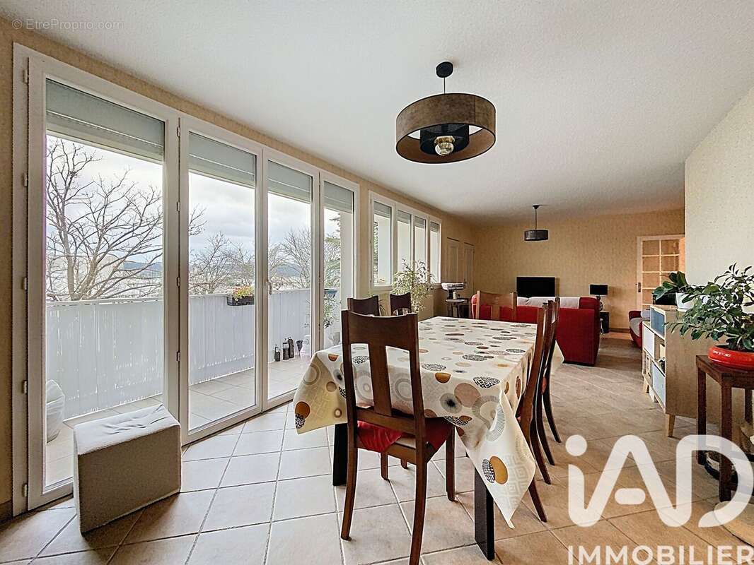 Photo 3 - Appartement à GRIGNY