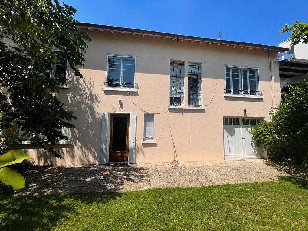 Maison à LE COTEAU