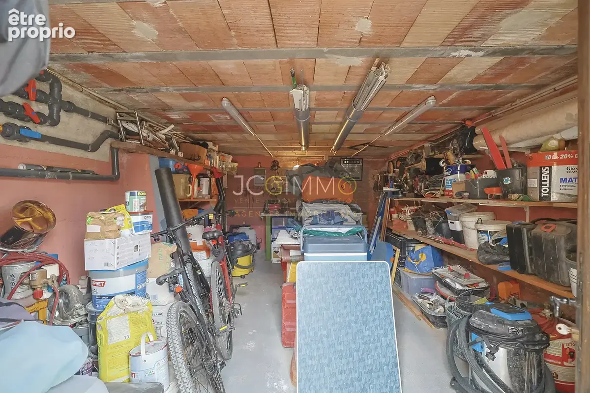 Une villa de plain-pied T5 avec piscine et garage ! - photo 19