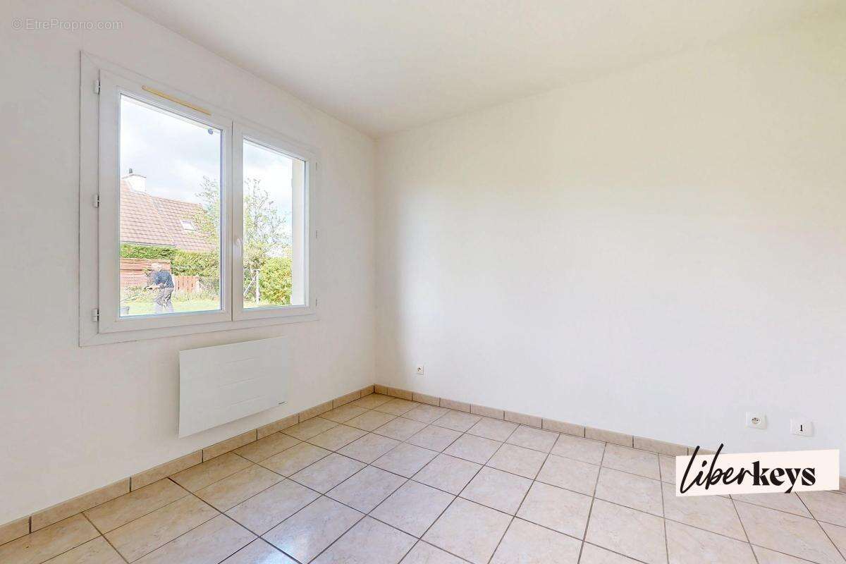 Maison à NOUAILLE-MAUPERTUIS