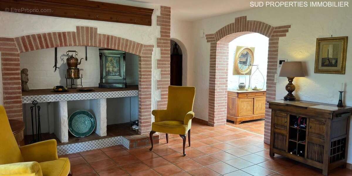 Maison à SAINT-ESTEVE