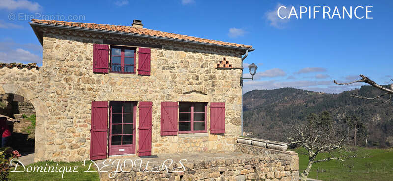 Ardèche, ensemble charmant de 2 maisons en pierres, avec terrasses, caves voutées et terrains attenants - photo 23