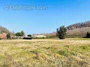 Terrain à BEAUREGARD-BARET