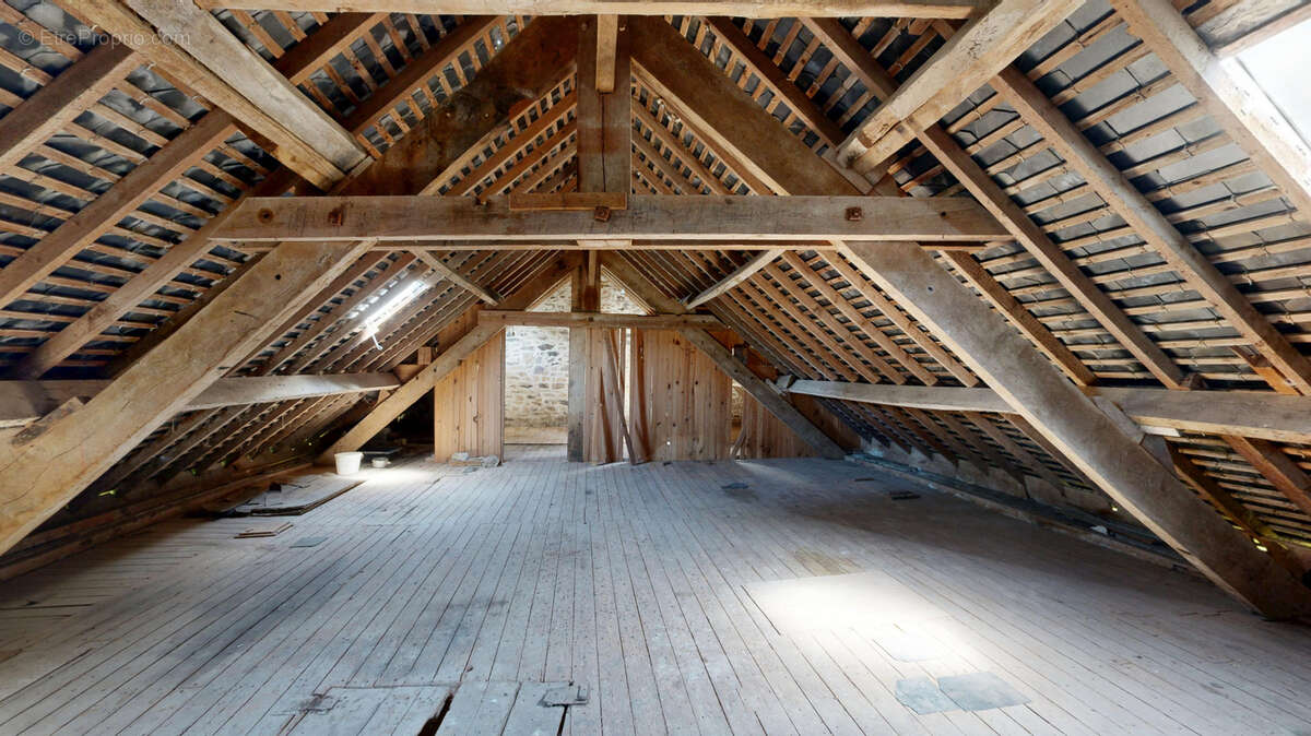 Propriété de caractère avec maison, moulin, dépendances et bief en eau - photo 23