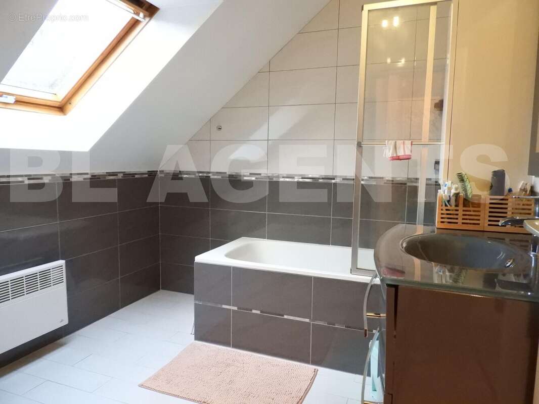 Maison à MITRY-MORY