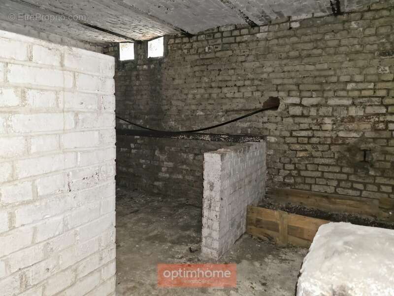 Maison à CROISILLES