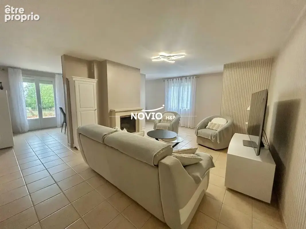 Maison 6 pièces 148 m² à vendre à Marigny-Brizay (86380) - photo 2