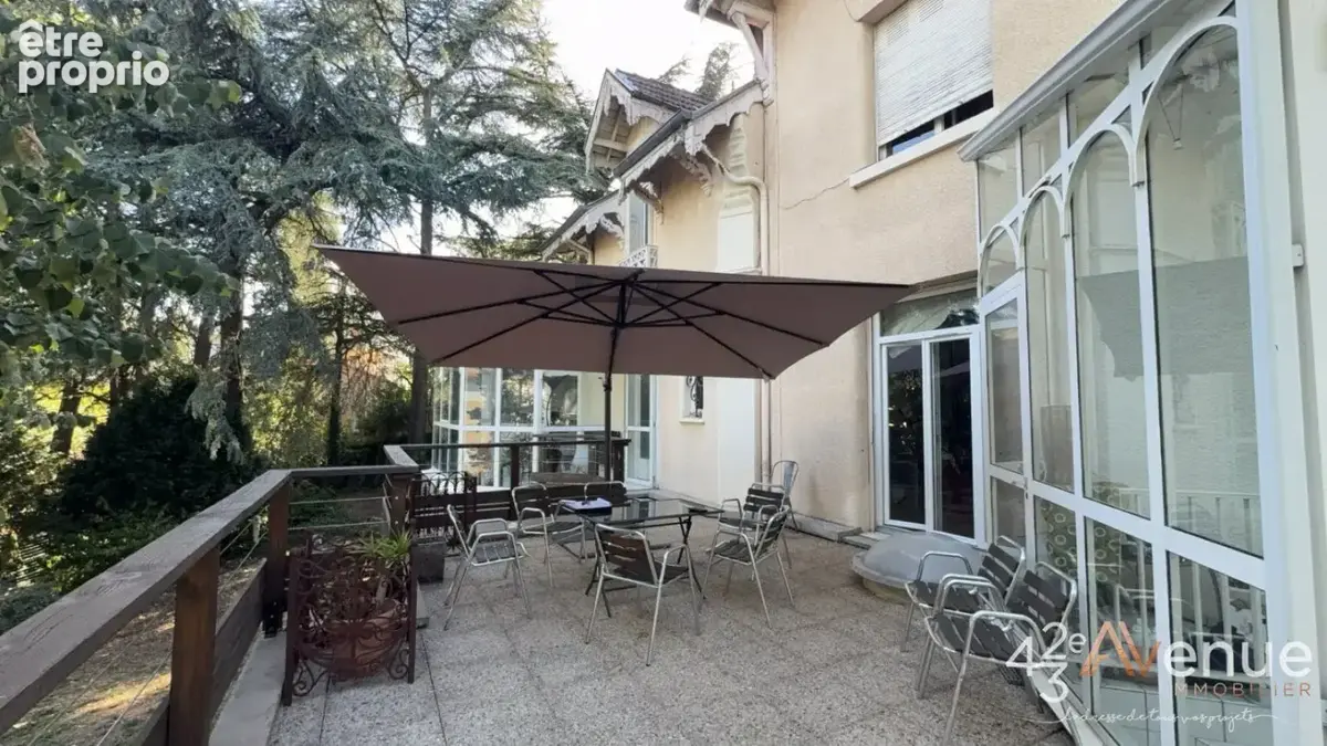 Maison 7 pièces 379 m² à vendre à Saint-Etienne (42000) - photo 4