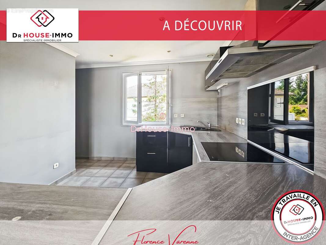 Maison à MONTROND-LES-BAINS