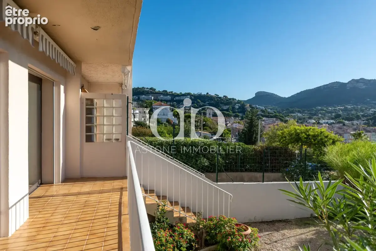 Cassis / appartement avec terrasse et jardin a proximite immediate du port - photo 23