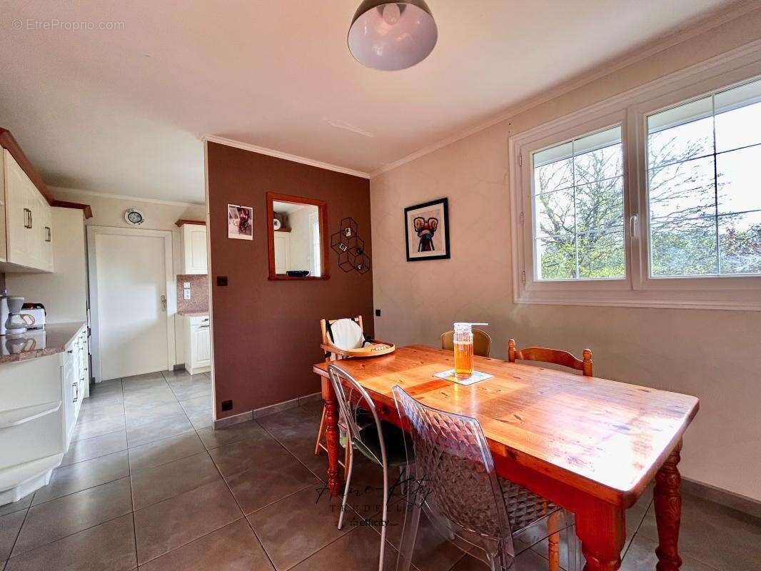 Maison à SAINT-GEORGES-DE-POINTINDOUX