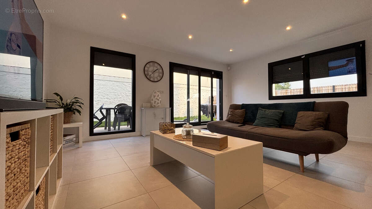 Maison à LA CHAPELLE-SAINT-MESMIN