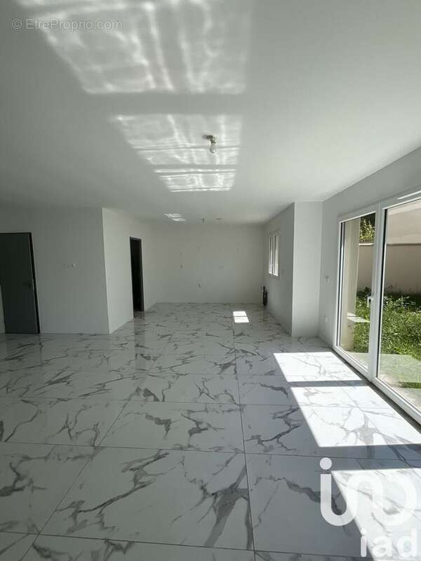 Photo 3 - Maison à LAGNY-SUR-MARNE