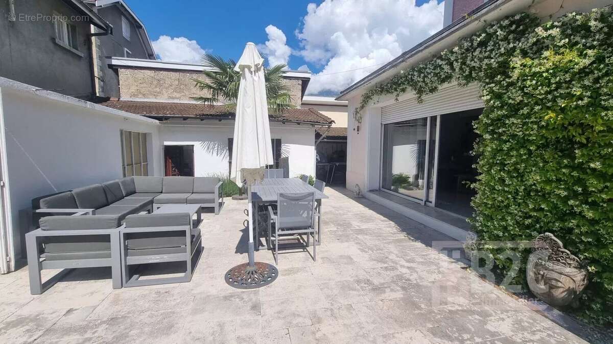 Maison à VILLARD-BONNOT