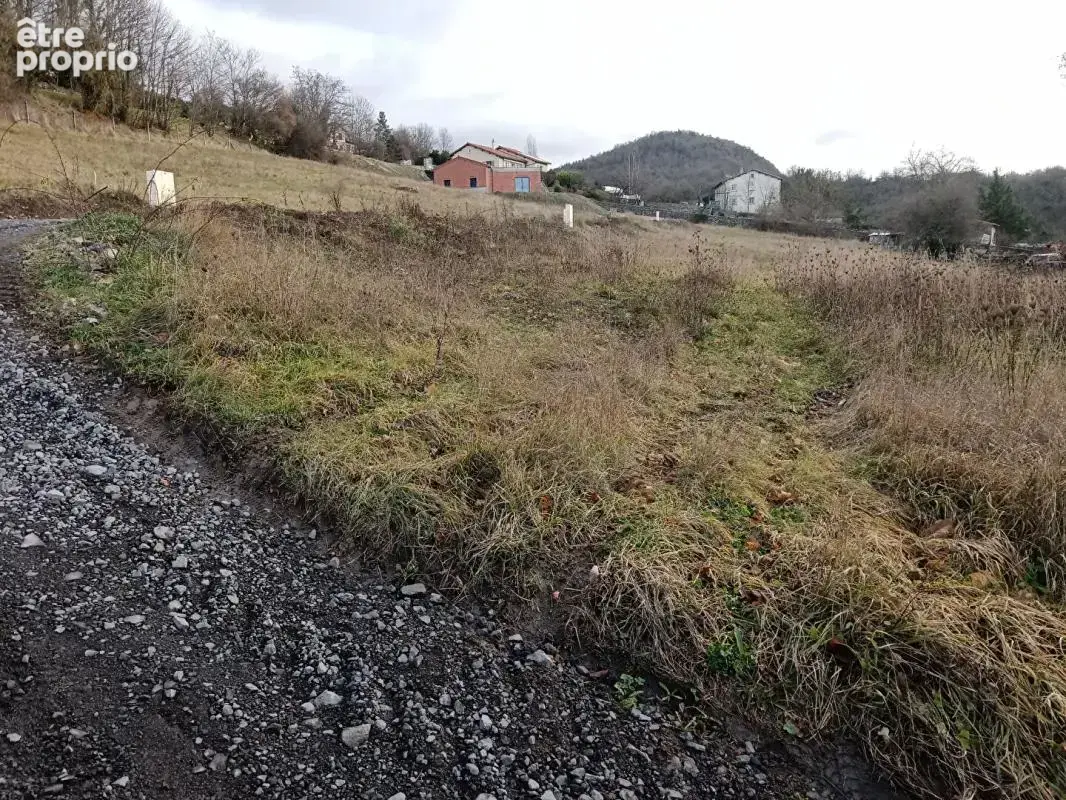 Saint Germain Laprade(43), terrain à bâtir de 710 m2 - photo 4