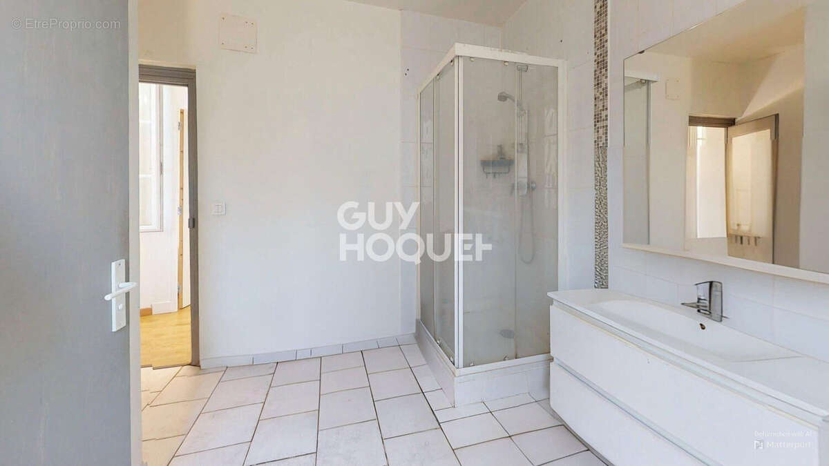 Immeuble de rapport A VENDRE à PODENSAC - photo 9
