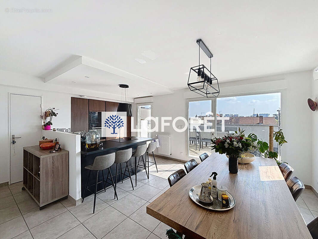 Appartement à SAINT-MAURICE-DE-BEYNOST