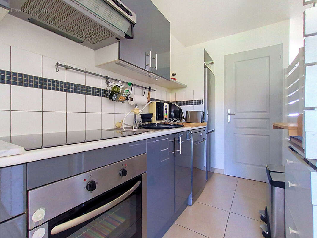 LA ROCHELLE Charmante maison / appartement 2 chambres, jardin - photo 4
